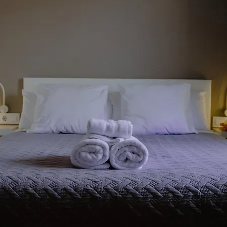 Hotel La De *